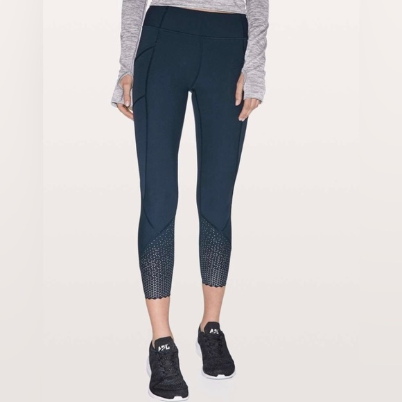 Sz6 Lululemon Tight Stuff Tight II 25” in True Navy EUC Compression Tights - Picture 1 of 14